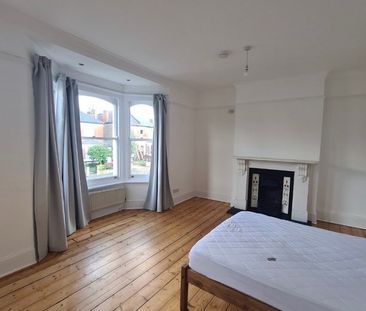 5 Bed Semi-Detached House, Dalmore Road, SE21 - Photo 2