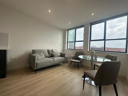 1 bedroom flat to rent - Photo 2