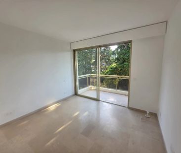 Location Appartement 3 pièces 66m² CANNES 06400 - Photo 2
