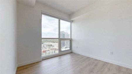 For Lease - 95 Mcmahon Drive Unit# 1212, Toronto, Ontario - Photo 4