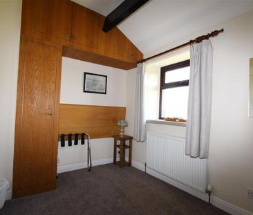 2 bedroom cottage to rent - Photo 1