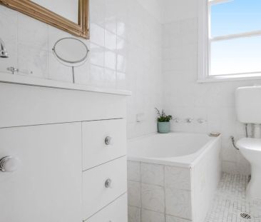 Three Bedroom Home In Whisper Quiet Location - Photo 5