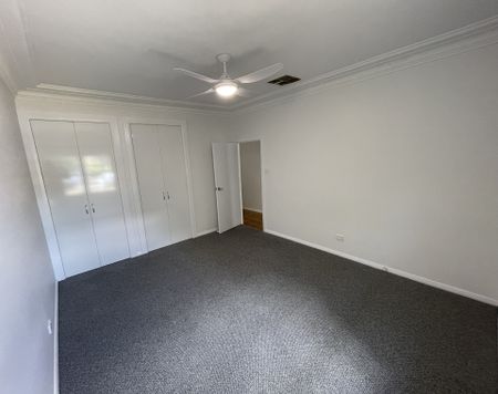 131 Piper St East Tamworth NSW 2340 - Photo 5