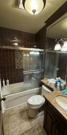 Private Studio, Private Entrance, near Oak & 49th, OCTOBER 1 - Photo 1