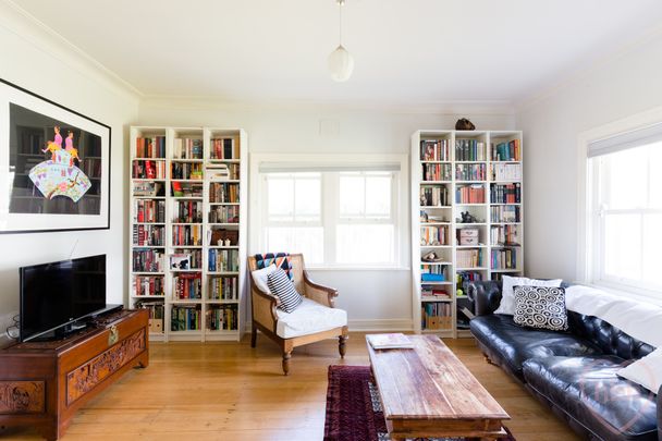 8 Macquarie Street, Barton - Photo 1