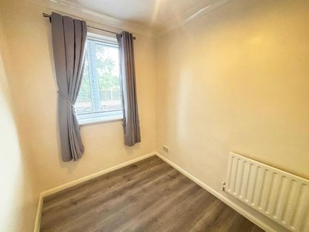 2 bedroom terraced house to rent - Photo 2