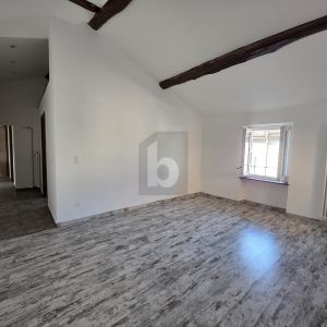 ACCOGLIENTE E SOLEGGIATO IN POSIZIONE CENTRALE - Photo 2