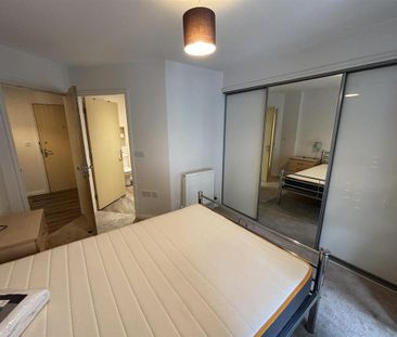 2 bedroom flat to rent - Photo 6