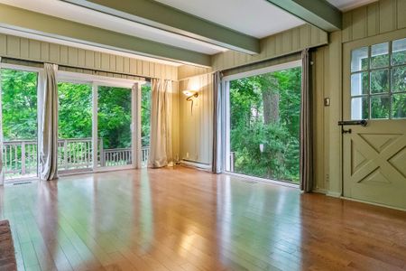 For Lease - 330 Poplar Drive, Oakville, Ontario - Photo 2