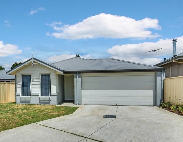 MODERN, LOW MAINTENANCE LIVING! - Photo 1