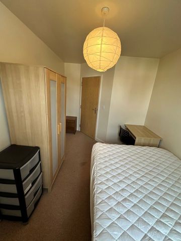 Caister Hall, Conisbrough Keep, COVENTRY - Photo 3