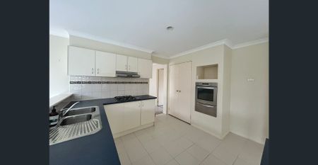 FAMILY HOME IN BERWICK SPRINGS ESTATE - Photo 3