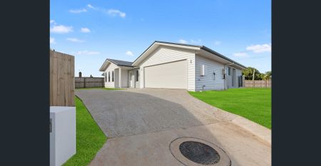 Modern Family Living in Cutters Ridge! - Photo 5