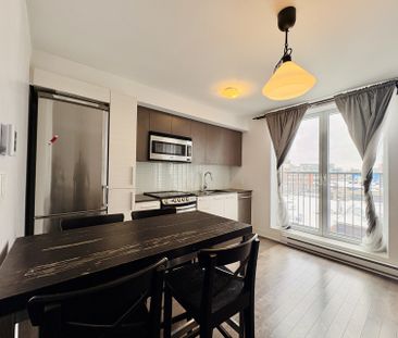 Modern Fully Furnished Studio in Downtown Montreal – Immediate Move-In - Photo 6