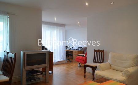 2 Bedroom flat to rent in Beckford Close, Kensington, W14 - Photo 2