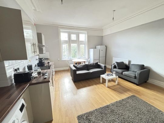 19 Flat 3 Cardigan Road, Leeds, LS6 3AE - Photo 1