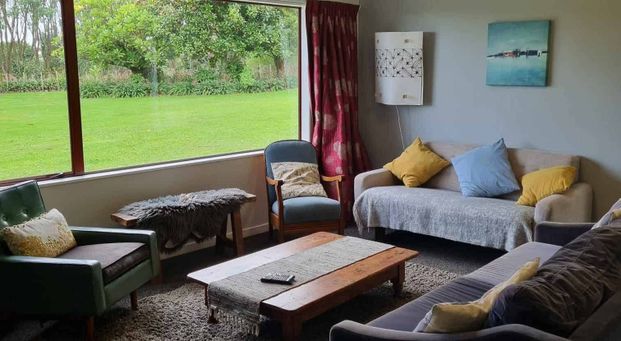 Ahu Ahu road retreat - Photo 1