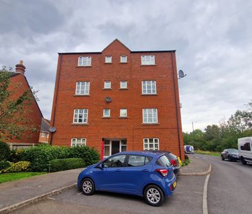 2 bed flat to rent in Massingham Park, Taunton - Photo 1