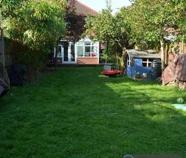 3 bedroom semi-detached house to rent - Photo 6