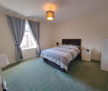 The Green, Penistone, Sheffield, S36 6BL - Photo 2