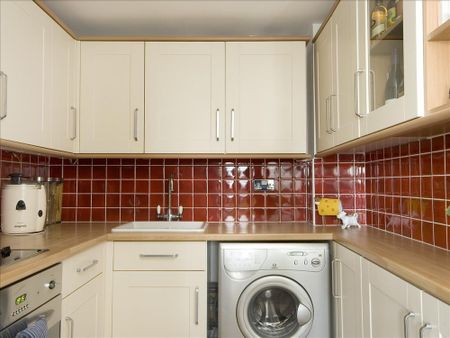 1 bedroom flat to rent - Photo 4
