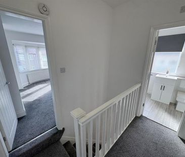 3 bedroom semi-detached house to rent - Photo 5