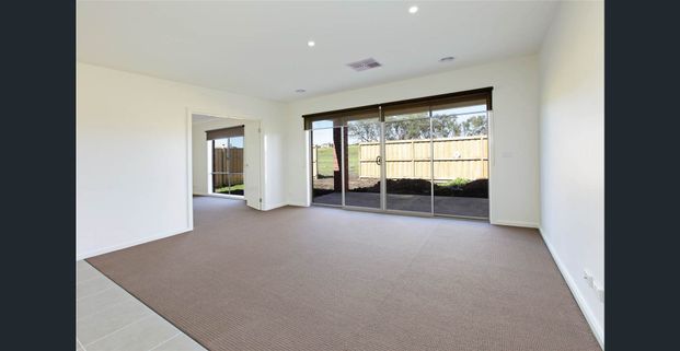 Modern Living Starts Here - 3 Bathrooms - Photo 1