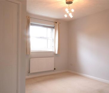 2 bedroom end of terrace house to rent - Photo 4