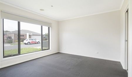 HOME WITHIN WALKING DISTANCE TO MIDVALE SHOPPING CENTRE! - Photo 3