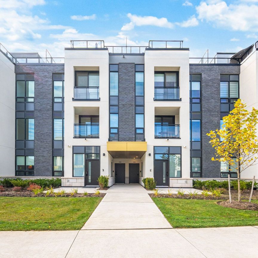 For Lease - 3020 Trailside Drive Unit# TH 132, Oakville, Ontario - Photo 1