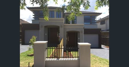 Stunning Family Home in Malvern East - Photo 4