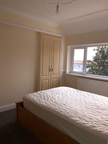 4 bedroom house of multiple occupation to rent - Photo 5