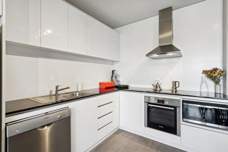 Modern Unfurnished Townhouse in Prime West Perth Location - Photo 4