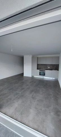 Appartement de 2.5 pièces au rez-de-chaussée - Photo 3