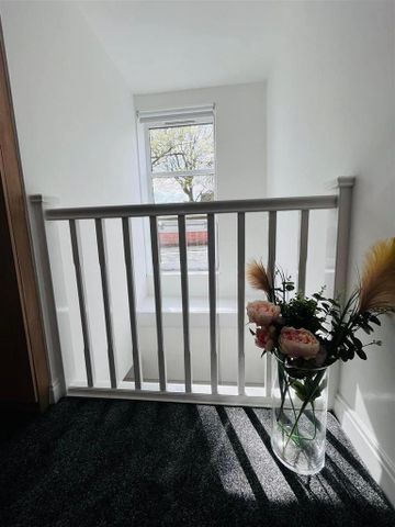 2 bedroom maisonette to rent - Photo 2