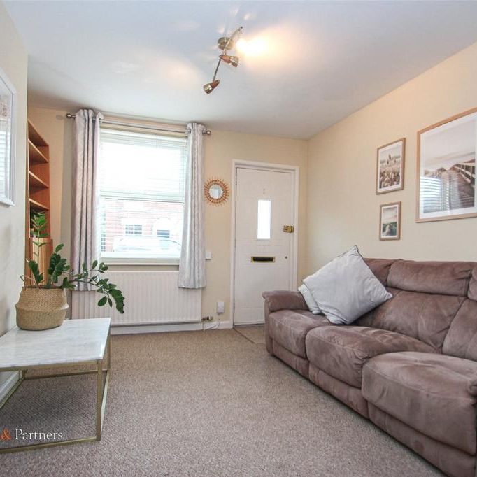 2 bedroom detached house to rent - Photo 1