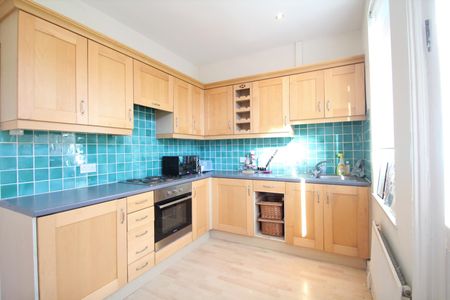 2 bedroom terraced house to rent - Photo 4