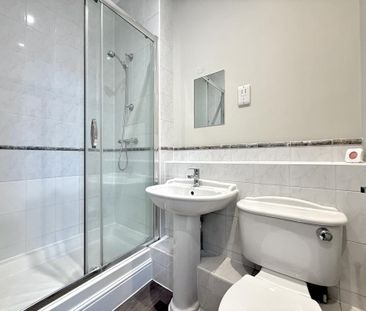 2 bedroom flat to rent - Photo 5