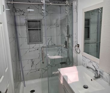 For Lease - 90 Longford Drive Unit# Lower, Newmarket, Ontario - Photo 4