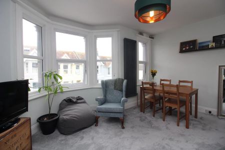 1 bedroom flat to rent - Photo 2