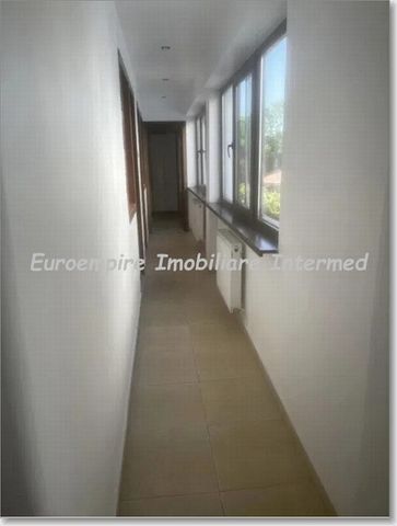 Vila de inchiriat zona FALEZA NORD - Fotografie 4