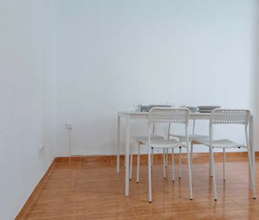 Carrer del Baró de San Petrillo, Valencia, Valencian Community 46020 - Photo 6