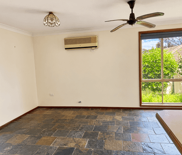Peaceful Family Home in Convenient Cul-de-Sac Location - Photo 3
