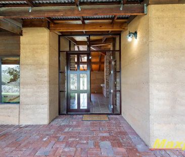 “Beautiful Bushland Retreat - Extra Shed Storage” - Photo 6