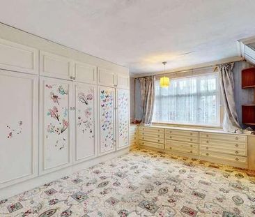 Greystone Gardens, Harrow, HA3 - Photo 2