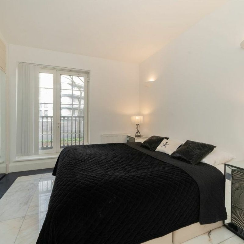 Carlyle Court, SW10, London - Photo 1