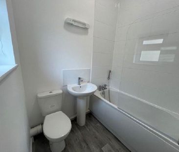 Studio to rent - Photo 6