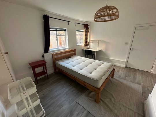 3 bedroom apartment to rent - Photo 1