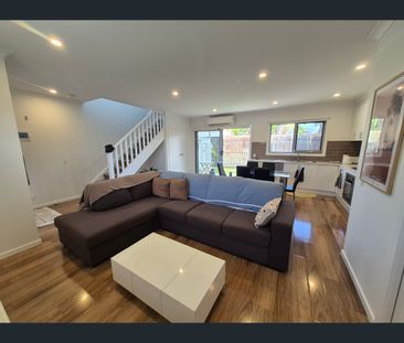 2/4 Salmond Street, Deer Park, Vic 3023 - Photo 1