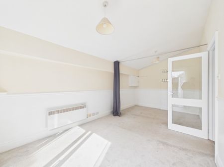 High Street, Stonehouse , Gloucestershire, GL10 - Photo 2